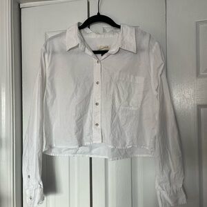 Universal Thread white cropped button down